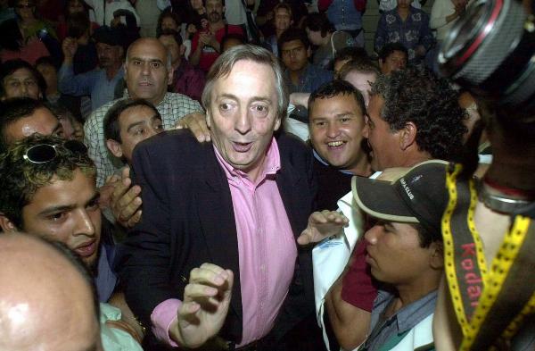 Movimiento sociales recuerdan a Néstor Kirchner con una ‘Vigilia en 1.000 barrios’ populares