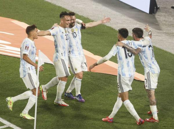 Argentina goleó a Uruguay y ratificó que está para cosas grandes; síntesis y puntaje