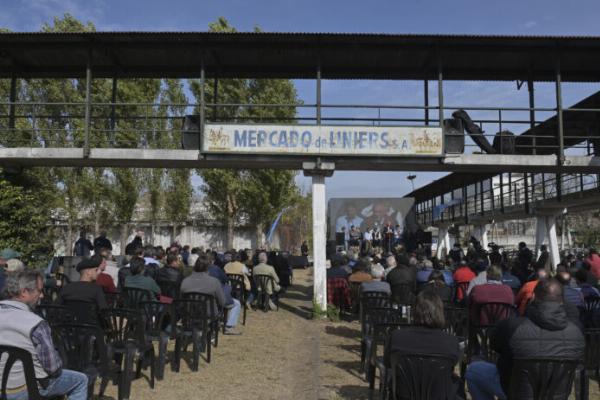 Tras 122 años, cerró el Mercado de Liniers y comienza a operar en Cañuelas