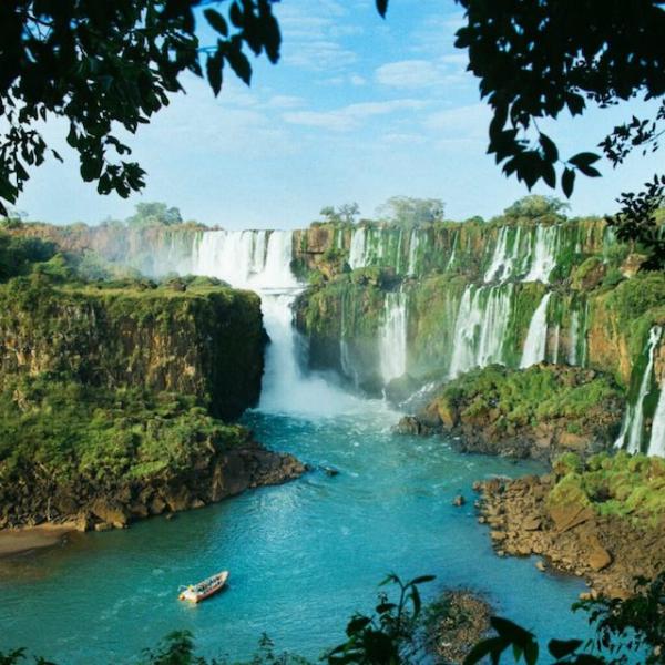  Las Cataratas del Iguazú, patrimonio mundial y una de las Siete Maravillas. (Turismo Argentina)