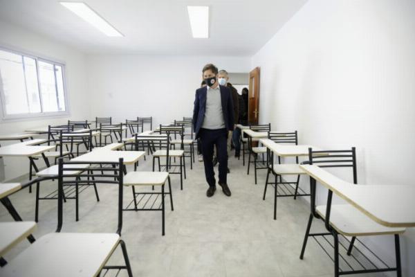 Kicillof inauguró un edificio escolar en Pilar, criticó a la oposición y destacó que es el número 95 de su gestión