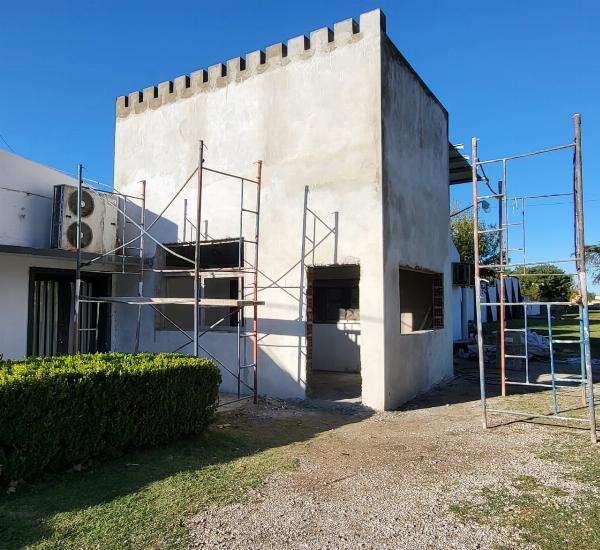  obras en deportes rojas