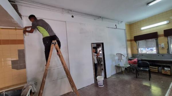 Refacciones en el lavadero del Hospital Municipal