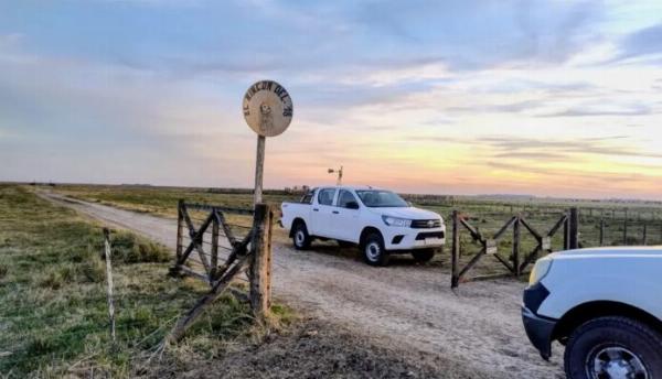 Tragedia en Olavarría: encontraron tres personas muertas en un campo de la localidad de Espigas