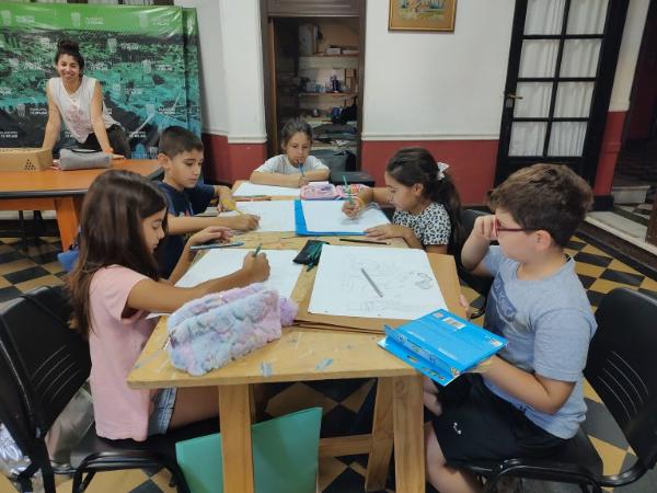 Comenzó el ciclo 2026 para niños de la Escuela Municipal de Artes Plásticas de Rojas