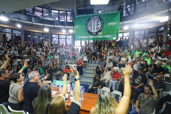 Paritaria Nacional: El Gobierno convocó a ATE y UPCN para este viernes en medio de reclamos por el 45% de aumento