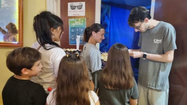 Cine para todos: Se realizaron con éxito las funciones de Cine Distendido en Rojas