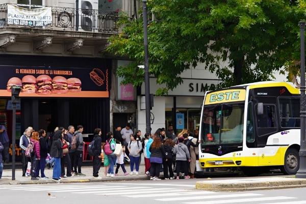 Crisis en el transporte: Empresas del AMBA se declaran en emergencia y amenazan con nuevos recortes