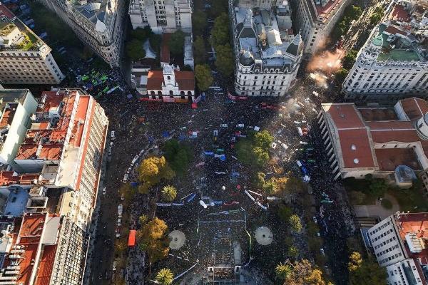 Multitudinaria Marcha Federal: El país se movilizó en defensa de la universidad pública
