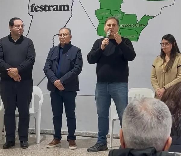 Kicillof extiende su armado político a Santa Fe con la mira en las elecciones de 2027