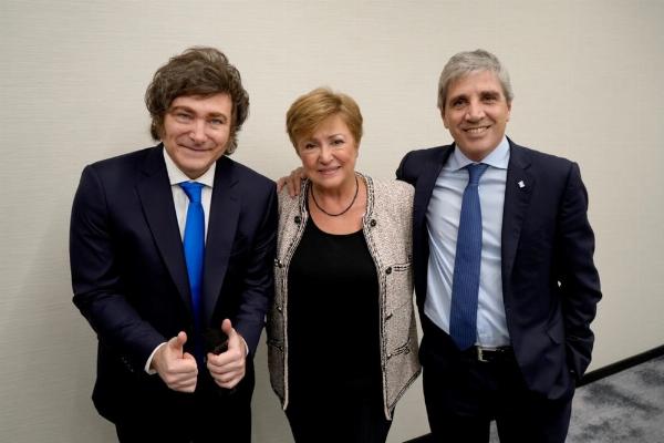 El FMI aprobó la tercera revisión técnica con la Argentina y se encamina un desembolso de US$ 900 millones